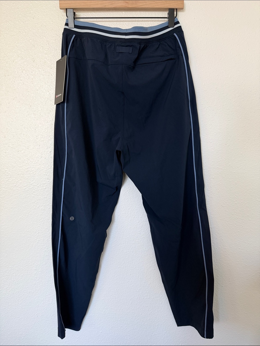 Lululemon Relaxed Fit Workout Track Pant